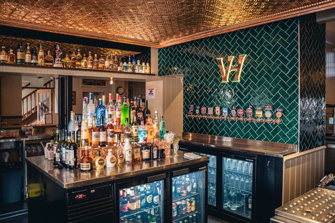 Victoria Hotel Strathalbyn - Sunshine Coast Guide 1