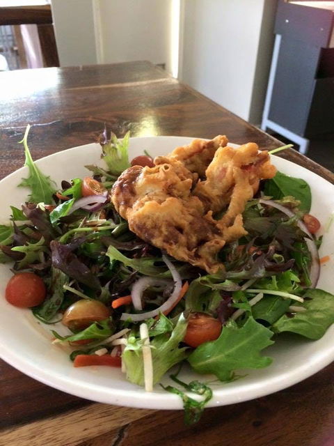 Sandy Cove Tavern - Sunshine Coast Guide 0