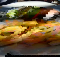 St Andrews Hotel - Sunshine Coast Guide