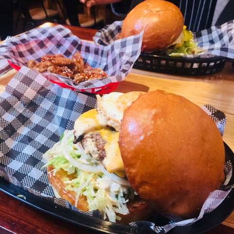 Burger Bliss - Sunshine Coast Guide 0