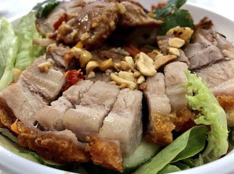 T&L - Bakery & Cafe - Sunshine Coast Guide 0