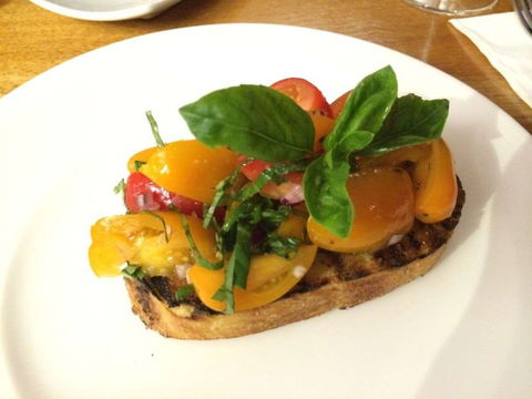Alessandro's Pizzeria - Sunshine Coast Guide 0