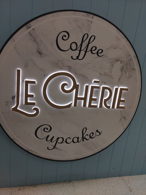 Le Chérie - Sunshine Coast Guide 0