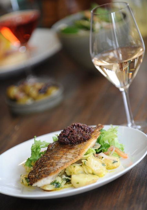 No.4 Robe - Sunshine Coast Guide 26