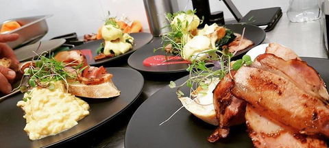 Alchemy Cafe & Eatery - Sunshine Coast Guide 0
