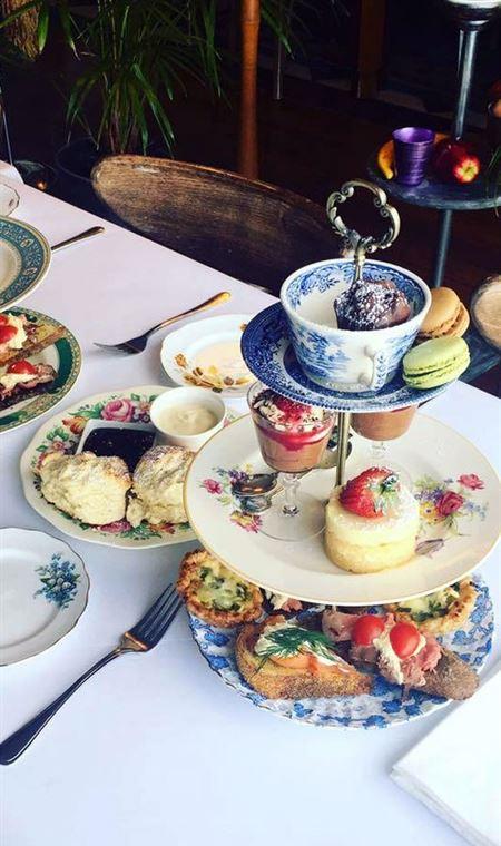 Avalon Katoomba - Sunshine Coast Guide 4