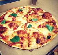 Harriman's Pizza Pasta and Grill - Sunshine Coast Guide