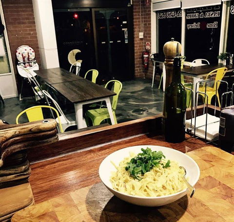 Harriman's Pizza Pasta And Grill - Sunshine Coast Guide 1