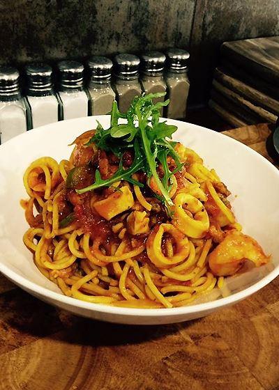 Harriman's Pizza Pasta And Grill - Sunshine Coast Guide 8