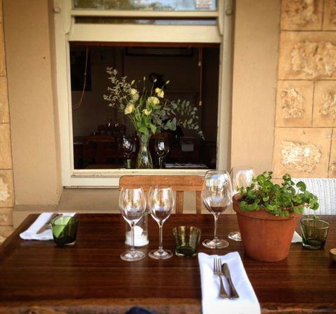 The Olfactory Inn - Sunshine Coast Guide 10