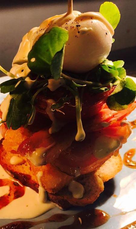 Anchor Buoy Cafe & Bar - Sunshine Coast Guide 5
