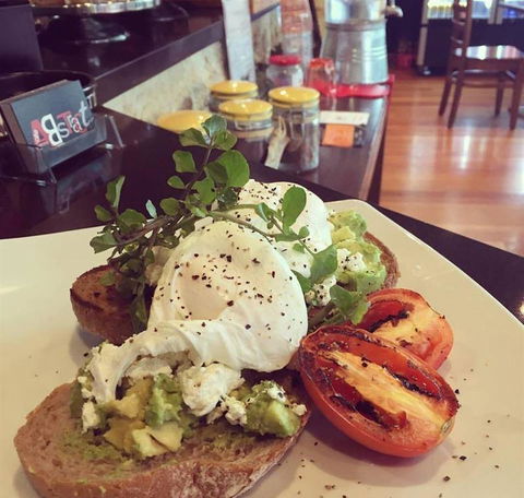 Abstract Cafe - Sunshine Coast Guide 8