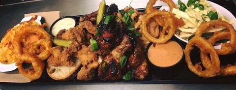 Hunter's Corner - Sunshine Coast Guide 3