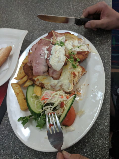 Palmerston Sports Club Inc–The Hub - Sunshine Coast Guide 2