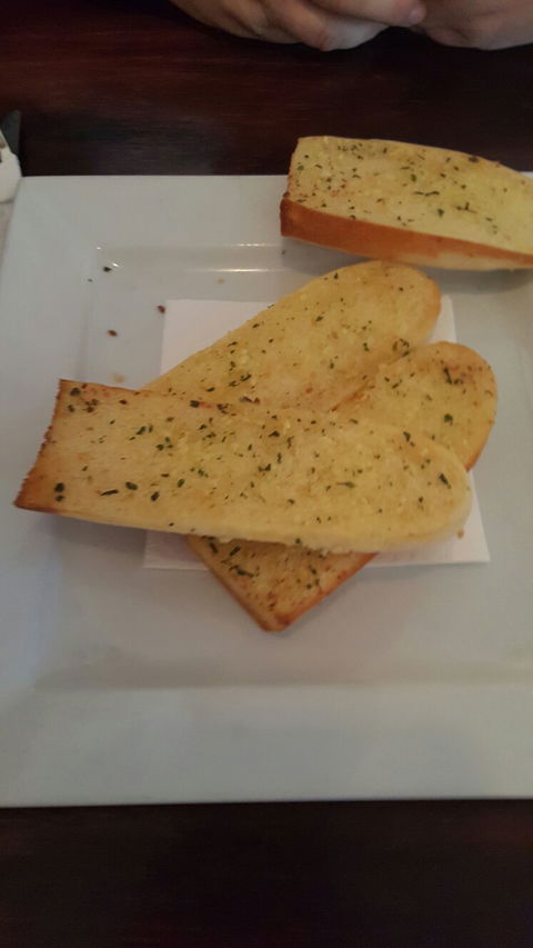 The Arch Rival Bar & Grill - Sunshine Coast Guide 1
