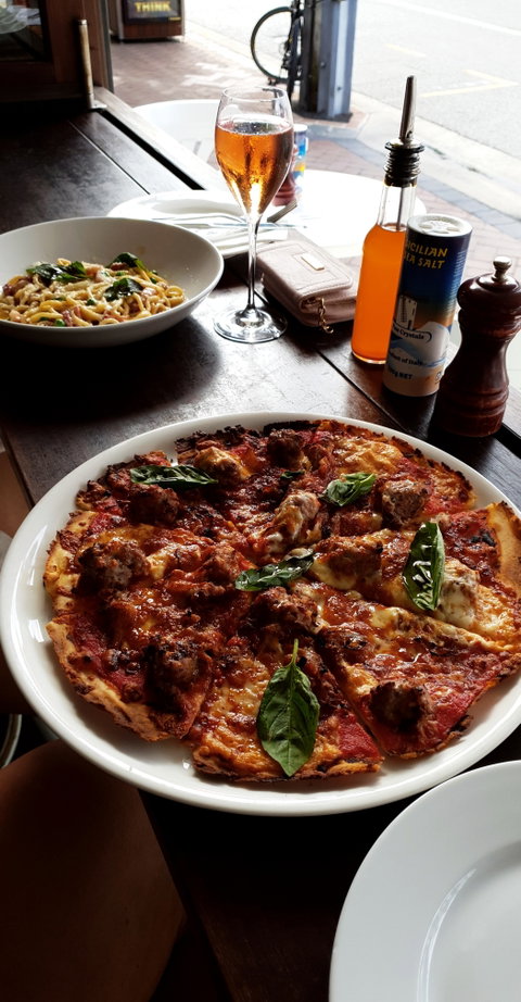 Justin Lane Pizzeria & Bar - Sunshine Coast Guide 5