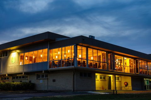 Ballina Golf & Sports Club - Sunshine Coast Guide 0