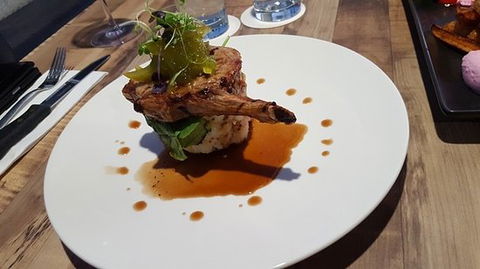 Alfie’s Mooo Char & Bar - Sunshine Coast Guide 0