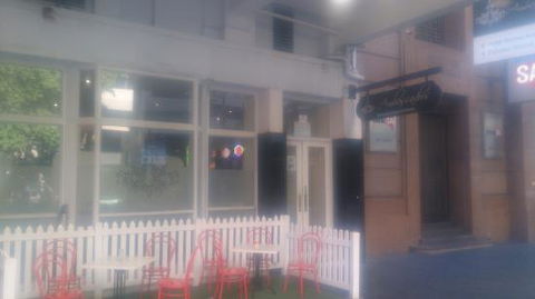 Ambassadors Hotel - Sunshine Coast Guide 0