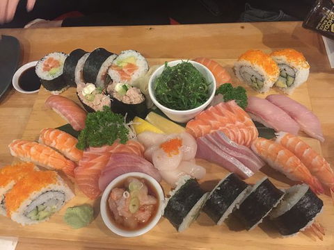 Sakana Sushi Bar - Sunshine Coast Guide 0