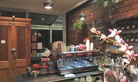 Cormorant Bay Cafe - Sunshine Coast Guide 17