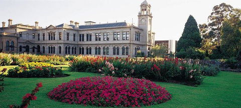 Albert Park Hotel - Sunshine Coast Guide 0