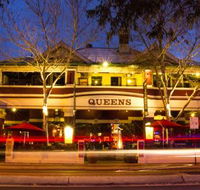 The Queens Tavern - Sunshine Coast Guide