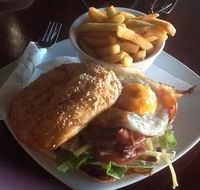 Monty's Restaurant - Sunshine Coast Guide