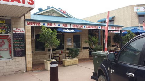 Lesueurs Gallery Cafe - Sunshine Coast Guide 0