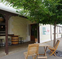 Robin Hood Hotel - Sunshine Coast Guide