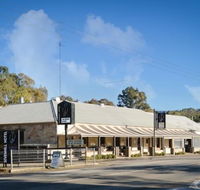 Sevenhill Hotel - Sunshine Coast Guide