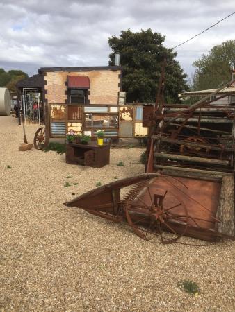 The Tinsmith's Cottage - Sunshine Coast Guide 0