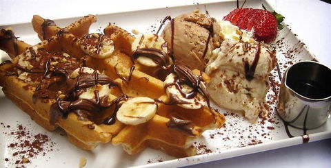 Acropolis Souvlaki Bar - Sunshine Coast Guide 6