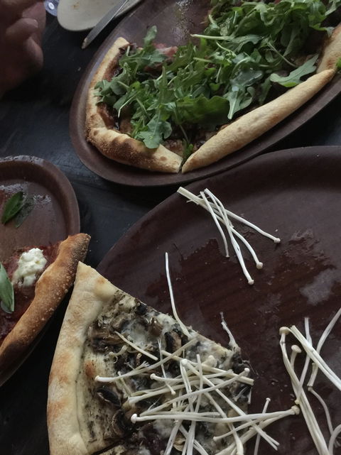 Alfredo's Pizzeria - Sunshine Coast Guide 6