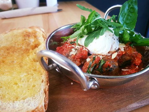 Around The Corner Cafe - Sunshine Coast Guide 0