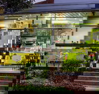 Chez Monica - Sunshine Coast Guide