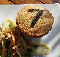 Sevenhill Hotel - Sunshine Coast Guide