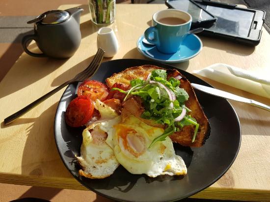 Adare QLD Sunshine Coast Guide