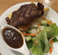 The Spinnaker - Sunshine Coast Guide