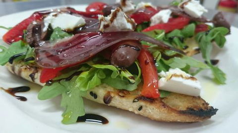 Mena Creek Hotel - Sunshine Coast Guide 0