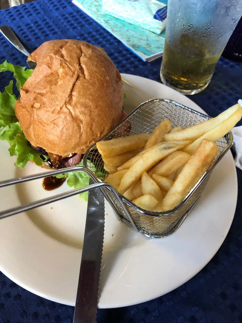 Mena Creek Hotel - Sunshine Coast Guide 4