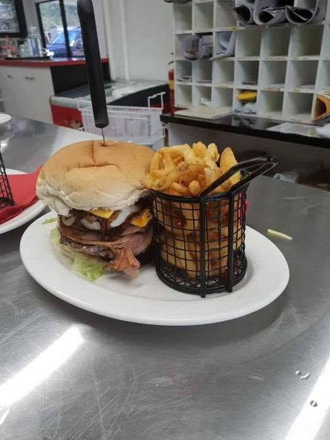 Zarby's Cafe - Sunshine Coast Guide 1