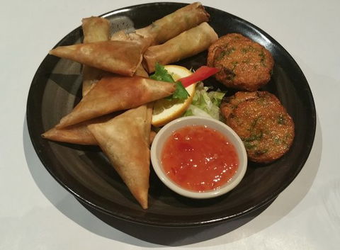 Tom Yum Thai Cuisine - Sunshine Coast Guide 0
