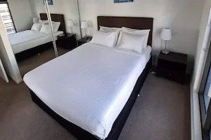 Fleet Lane Apartments - Sunshine Coast Guide 3