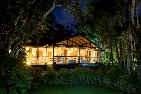 BreakFree Aanuka Beach Resort - Sunshine Coast Guide 0