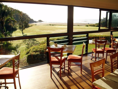 BreakFree Aanuka Beach Resort - Sunshine Coast Guide 9