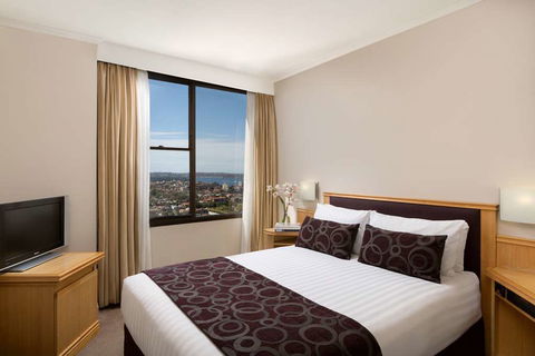 The Miller Hotel - Sunshine Coast Guide 10