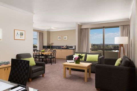 The Miller Hotel - Sunshine Coast Guide 11