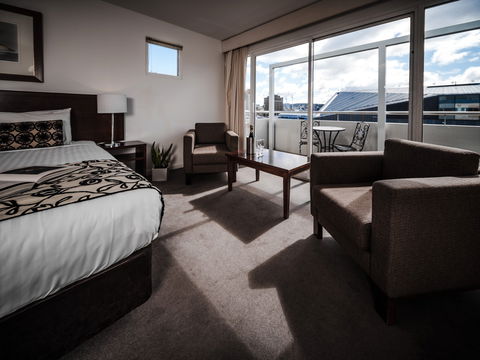 Salamanca Suites - Sunshine Coast Guide 1