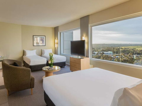 PARKROYAL Melbourne Airport - Sunshine Coast Guide 3